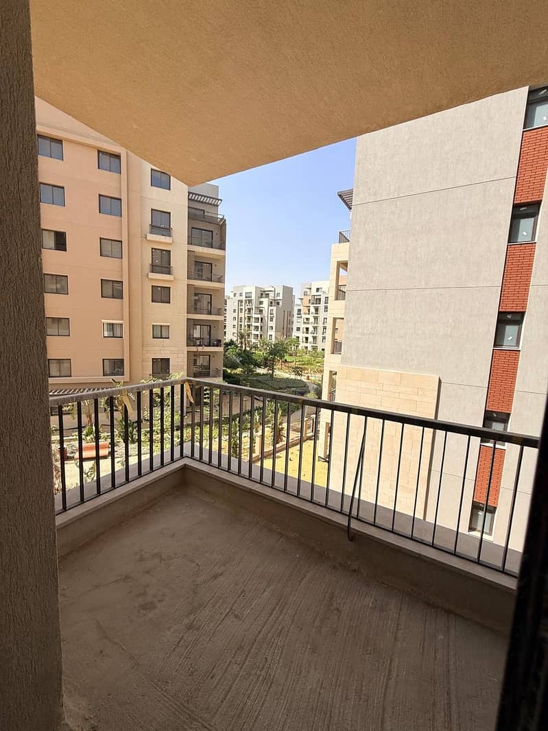 District 5 Apartment (Marakez) - Prime Location + View - Mehr