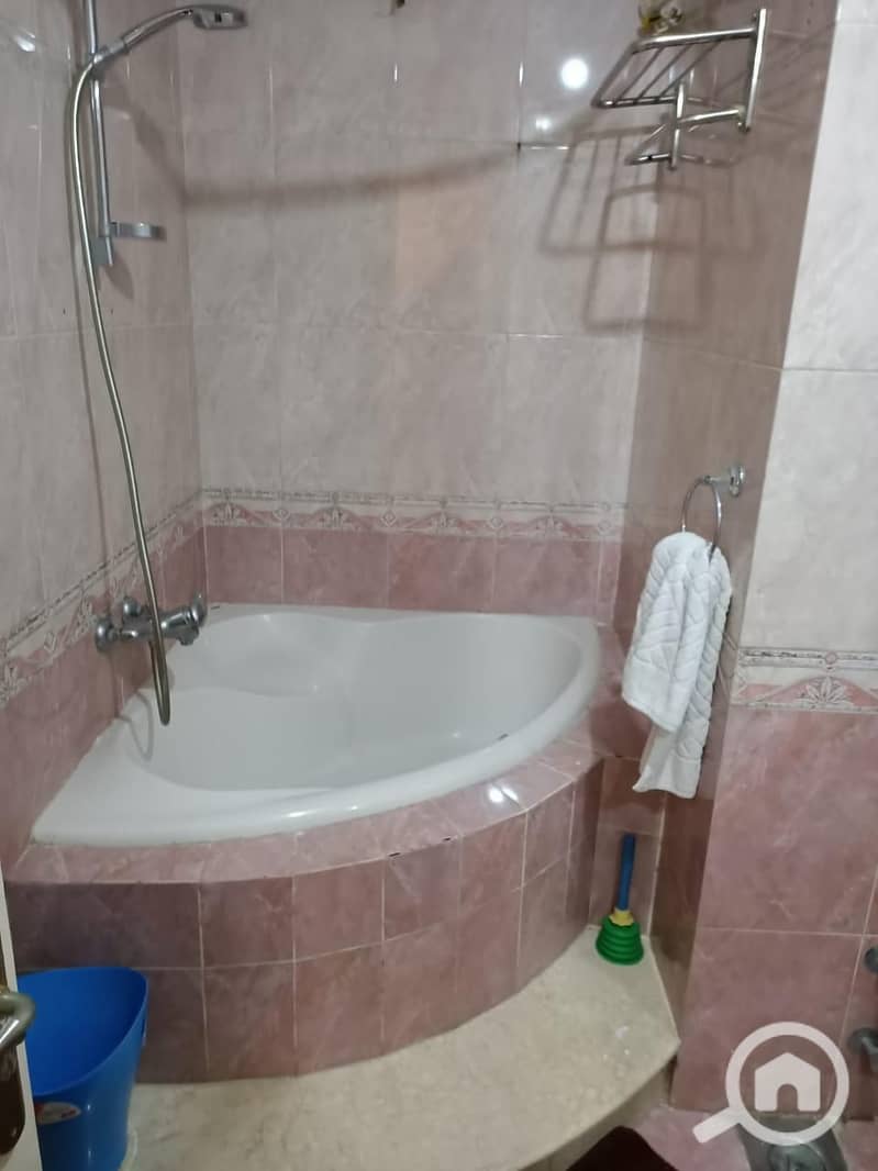 For those who desire luxury and elegance - a furnished luxury apartment for rent, 140 sqm, in a prime location on Fawzy Moaz Street in Smoha. - Ansicht 4