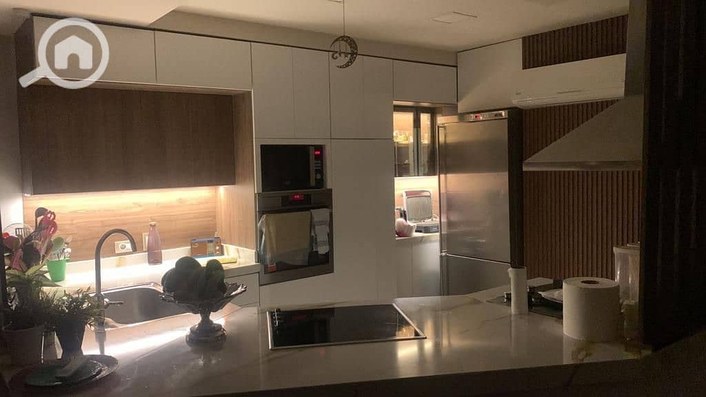 14 1000183276. jpg