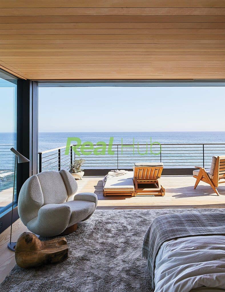 8 InteriorDesign_May2024_on-the-beach-7-788x1024. jpg