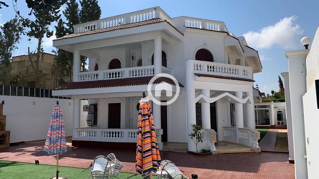 900 square meter villa in a classy location - Widok 2