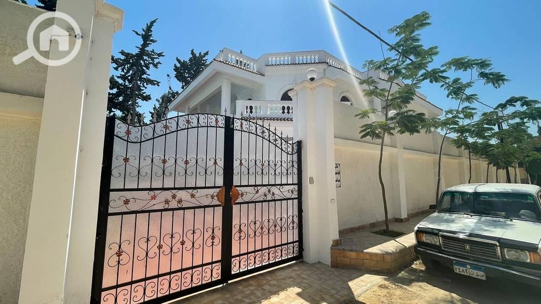 900 square meter villa in a classy location - Widok 6