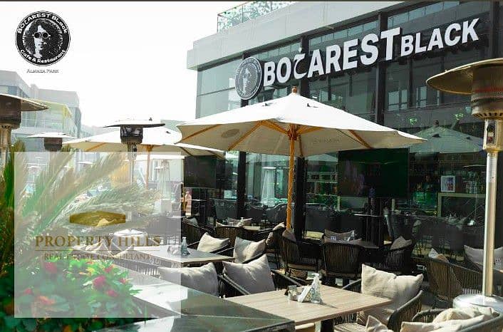 A restaurant and cafe with a monthly income of 1.5 million, for 7 years in Fifth Settlement, with the price payable in installments over 8 years. – další