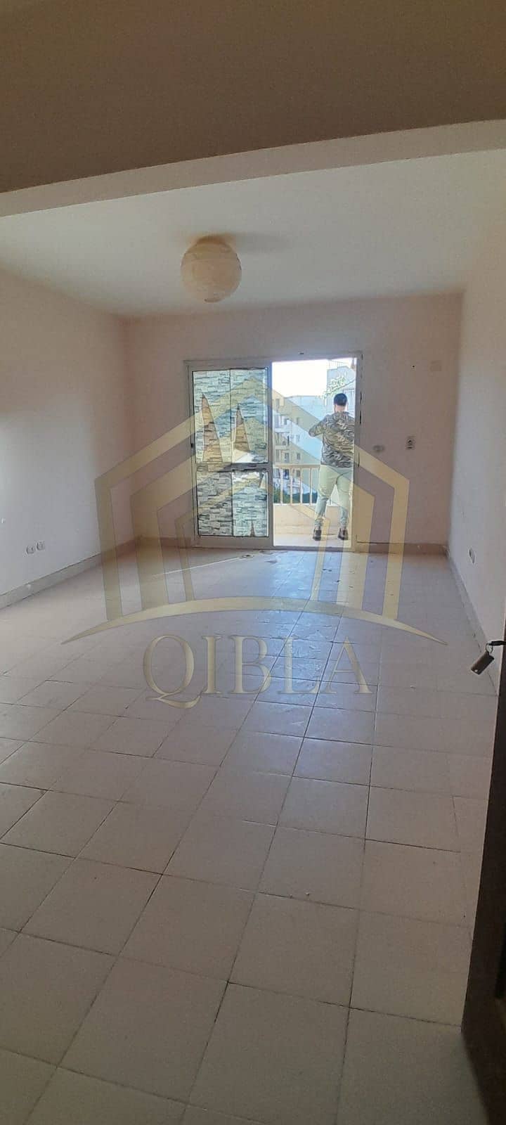 Affordable 2BR Apartment for Rent (2 Balconies) - Mostaqbal Buildings, Zayed - Widok 2