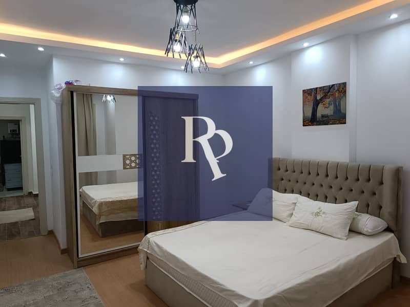Enjoy living in a luxurious compound with a distinguished location in New Cairo, with a furnished apartment ready for immediate occupancy. - Widok 2