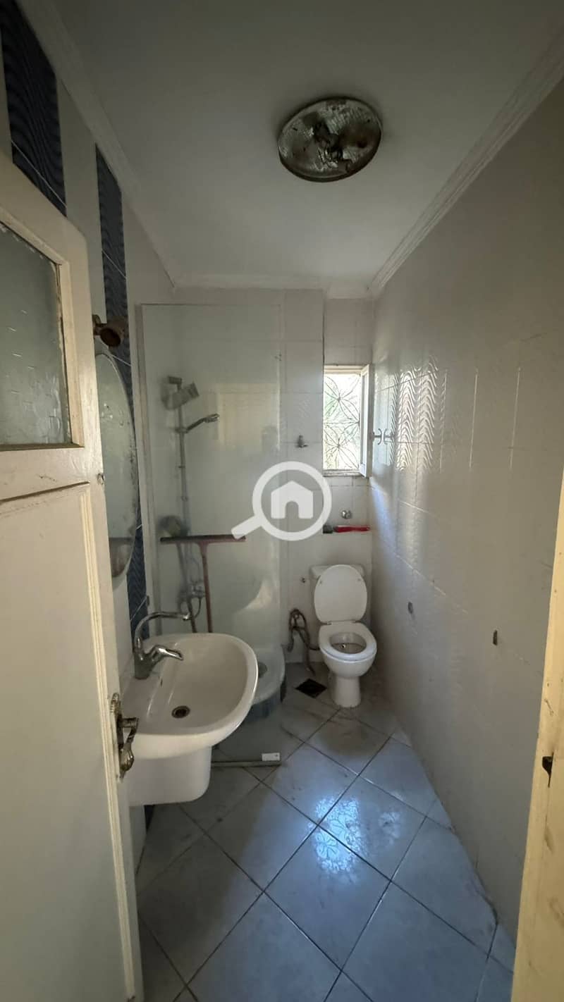 office for rent in semouha - Mehr
