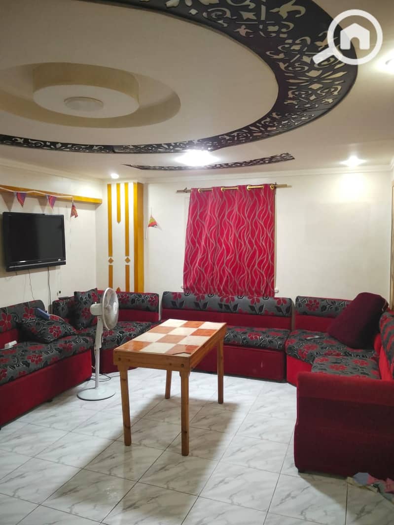 Furnished apartment for annual rent for a family, couple, or company. 2 bedrooms, reception two pieces, kitchen, bathroom, first floor in Alexandria, Al Agami, kilo 21 on Palm Beach in a very distinguished location. - Widok 2