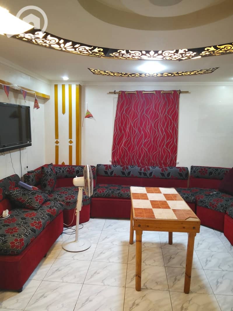 Furnished apartment for annual rent for a family, couple, or company. 2 bedrooms, reception two pieces, kitchen, bathroom, first floor in Alexandria, Al Agami, kilo 21 on Palm Beach in a very distinguished location. - Widok 3