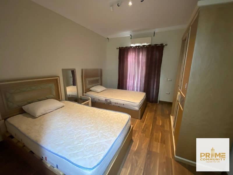 Furnished corner townhouse for rent in Zayed Dunes Compound, in the heart of Sheikh Zayed City, near The Gate Mall and all services and main roads. - Więcej
