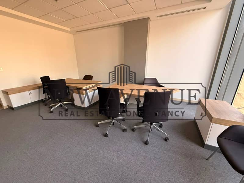 Fully Finished and furnished Corner Office for rent at Cairo Festival City New Cairo – pohled 5