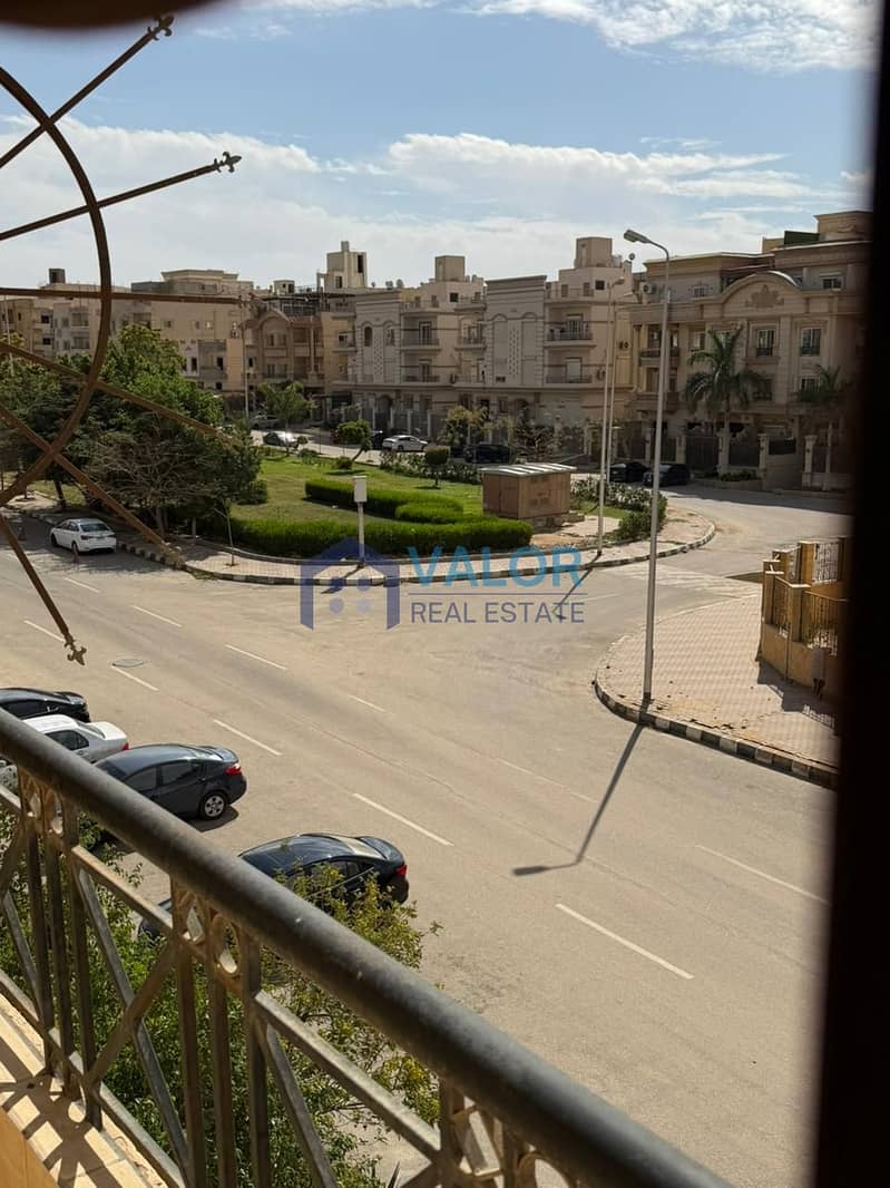 Fully furnished apartment ready for delivery with 3 bedrooms for sale in El Banafseg 12 First Settlement New Cairo - Widok 3