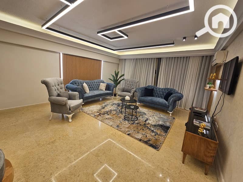 4 2a1d849b-604f-47dc-9344-a7a8853d788a. jpg