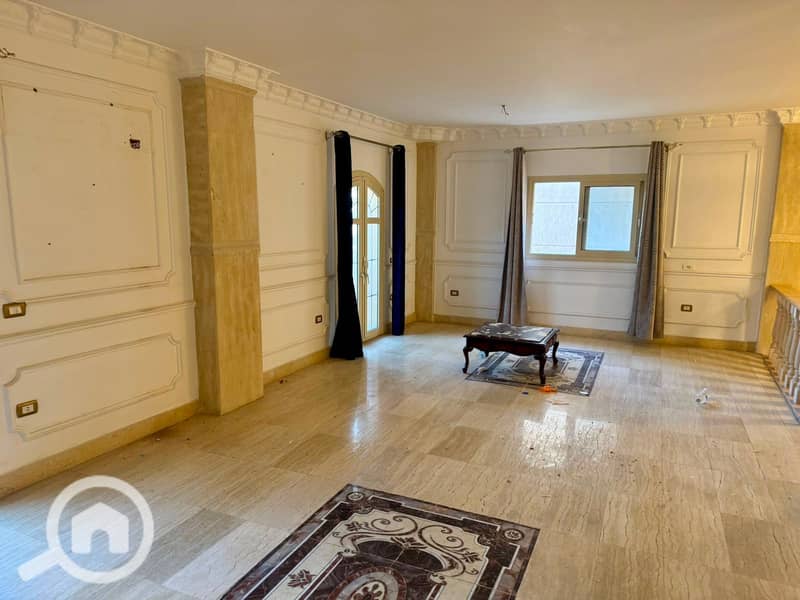 A complete villa for rent at a fantastic price, guaranteed investment - consisting of 3 floors of separate apartments + a roof + a basement (land area 480 m, floor area 240 m) in the heart of Sheikh Zayed, district 11, neighborhood 1, with the highest quality finishes. The floors are entirely made of luxurious marble in the kitchens. - Ansicht 3