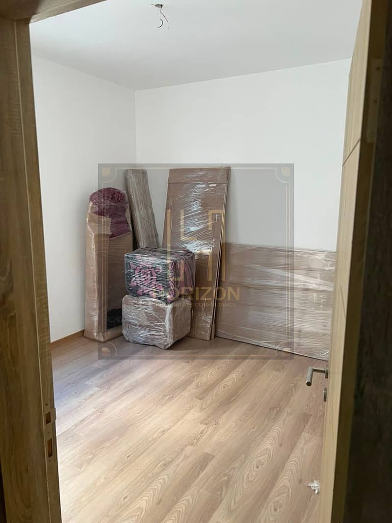Best view semi furnished Apartment 3rooms rent Fifth Square Al Marasem - Widok 3