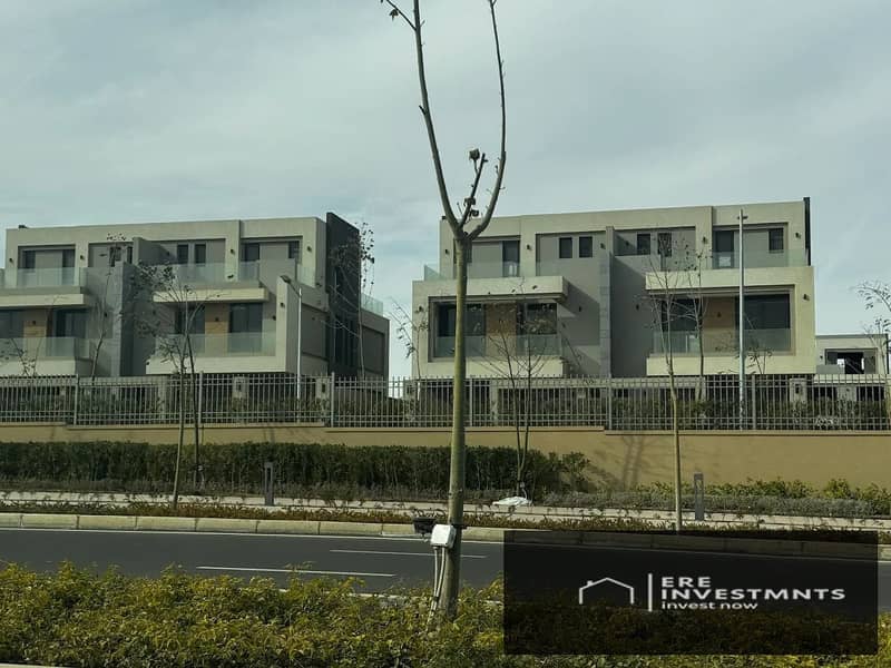 Ready to deliver Twin house villa in very prime location and best price for sale in La Vista City New Capital - Ansicht 3