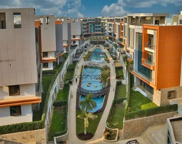 Luxury Sky Estate & Ready to Move | Grand 450m Duplex Roof for Sale - La Mirada New Cairo - Direct Lake View - Widok 3