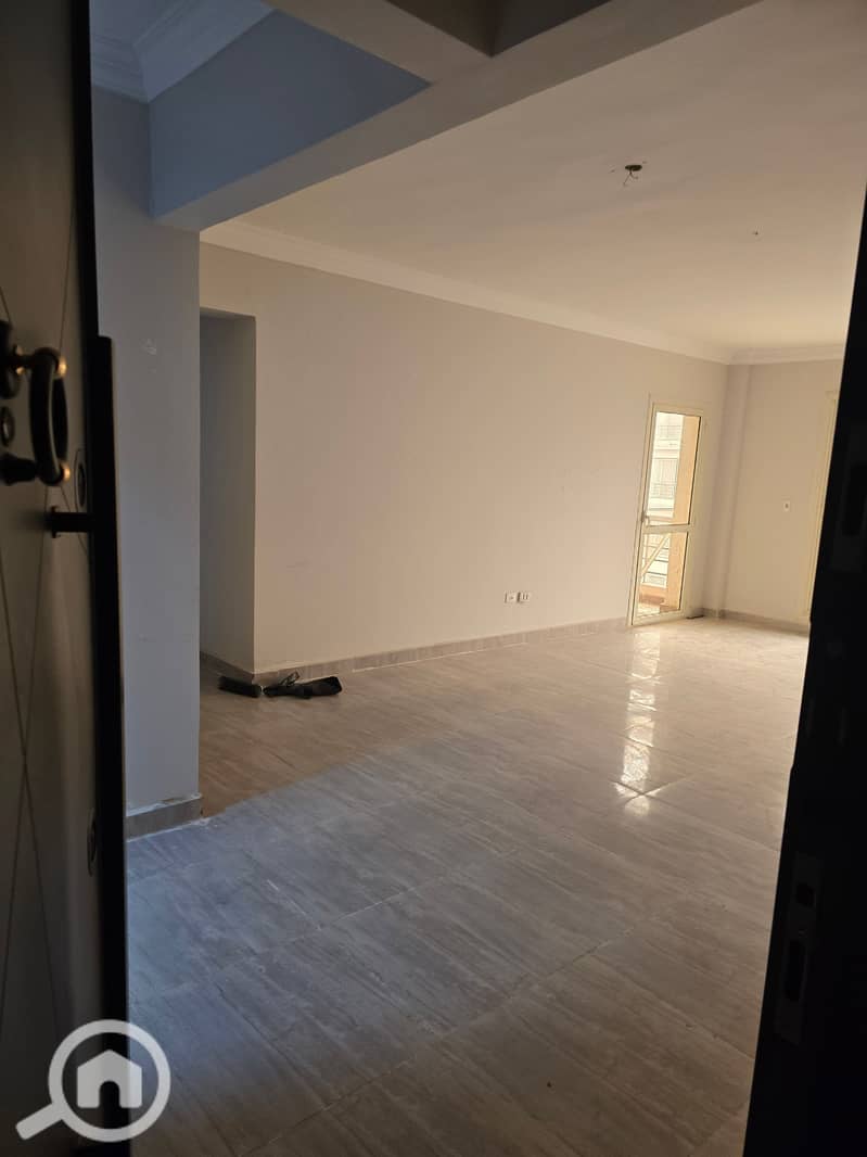 For sale, an apartment in Jannah compound, New Cairo, first occupancy, at the end of the American University Street and Al-Teseen, and steps away from La Vista. - Widok 4