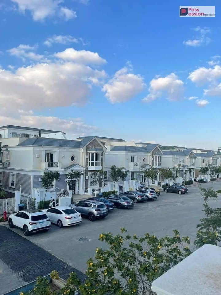 Townhouse villa with garden, immediate delivery fully finished in the best location in October Mountain View 4 next to Juhayna Square Mall of Arabia - Widok 5
