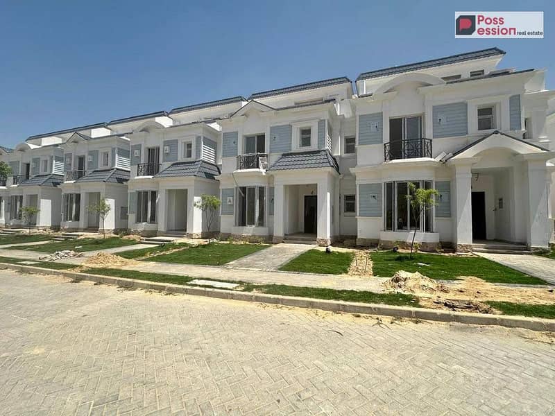 Townhouse villa with garden, immediate delivery fully finished in the best location in October Mountain View 4 next to Juhayna Square Mall of Arabia - Widok 6