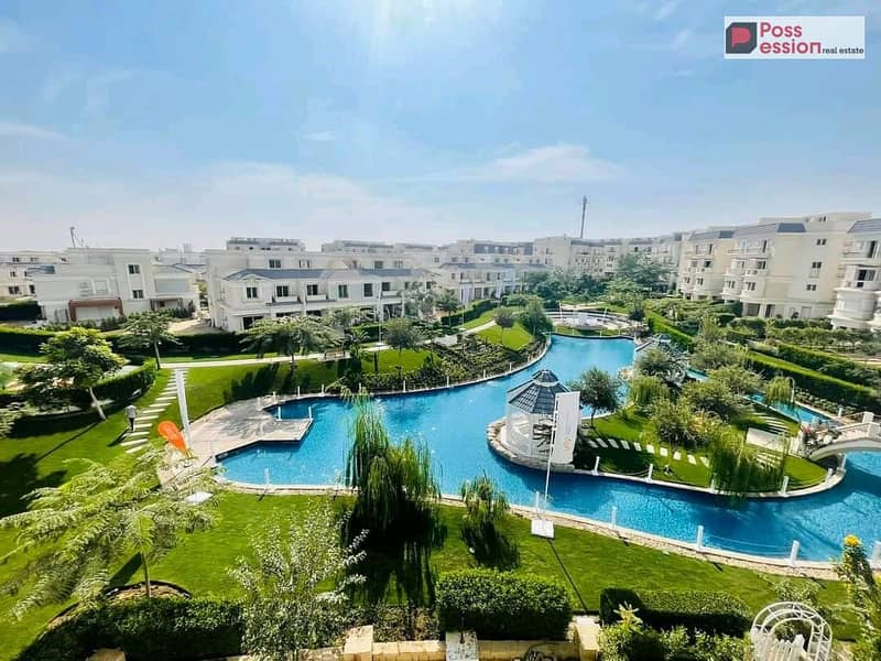 Townhouse villa with garden, immediate delivery fully finished in the best location in October Mountain View 4 next to Juhayna Square Mall of Arabia - Więcej