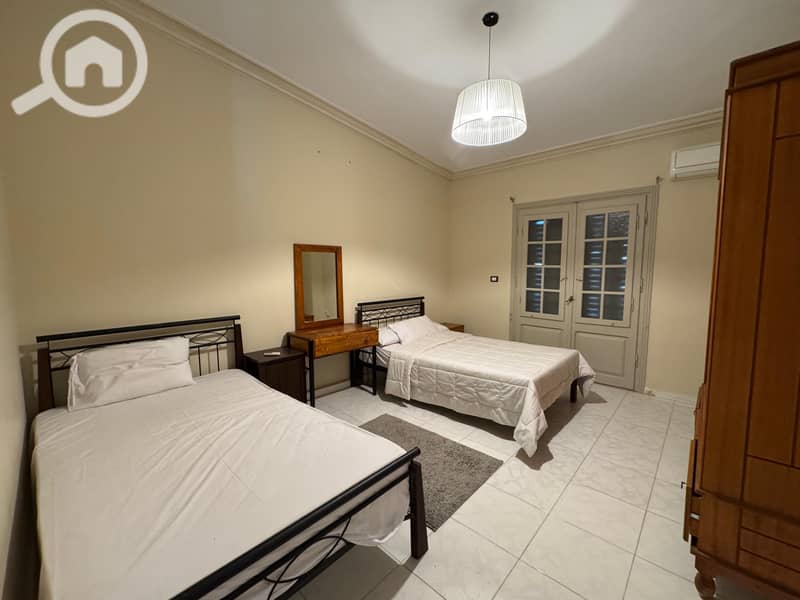 For sale in Marina 6, a villa on the first row of a rocky lake. - Mehr