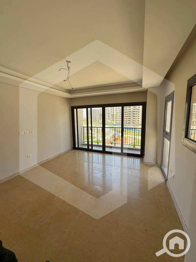 Apartment for sale with installments with Kitchen Cabinets & ACs in a Prime Location Ready To Move in Zed Towers, Ora, El Sheikh Zayed – pohled 4