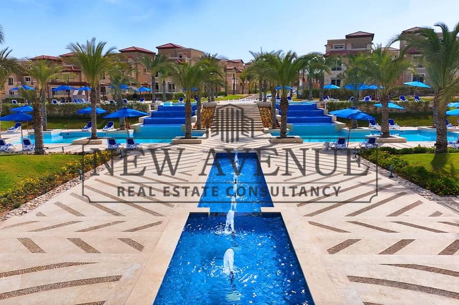rare unit -ready to move- prime location overlooking landscape with downpayment and installments- bahary - town house for sale in patio2 - New Cairo - Ansicht 2