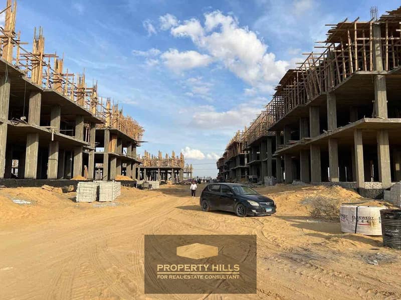 Townhouse for sale, available soon in Lugar New Zayed, the lowest price in New Zayed next to Sodic. - Więcej