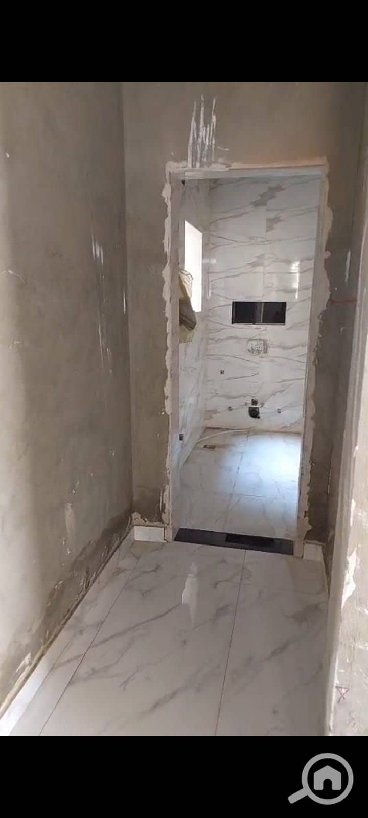 Your unit in Gardenia Heights 3 is close to the Mohamed Naguib Axis. Immediate delivery, full floor, the apartment is 3/4 finished with only the final paint missing, in a populated area. - Widok 3