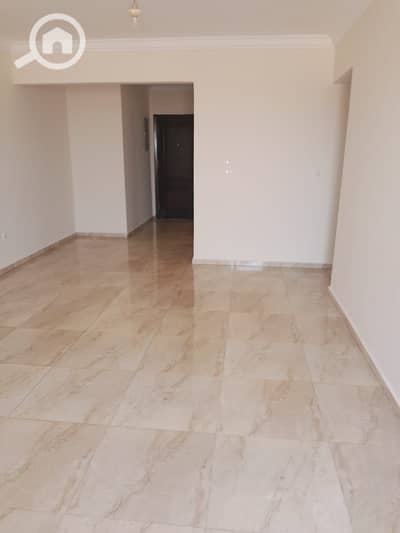 3 Bedroom Flat for Rent in 6th of October, Giza - IMG-20251215-WA0033. jpg