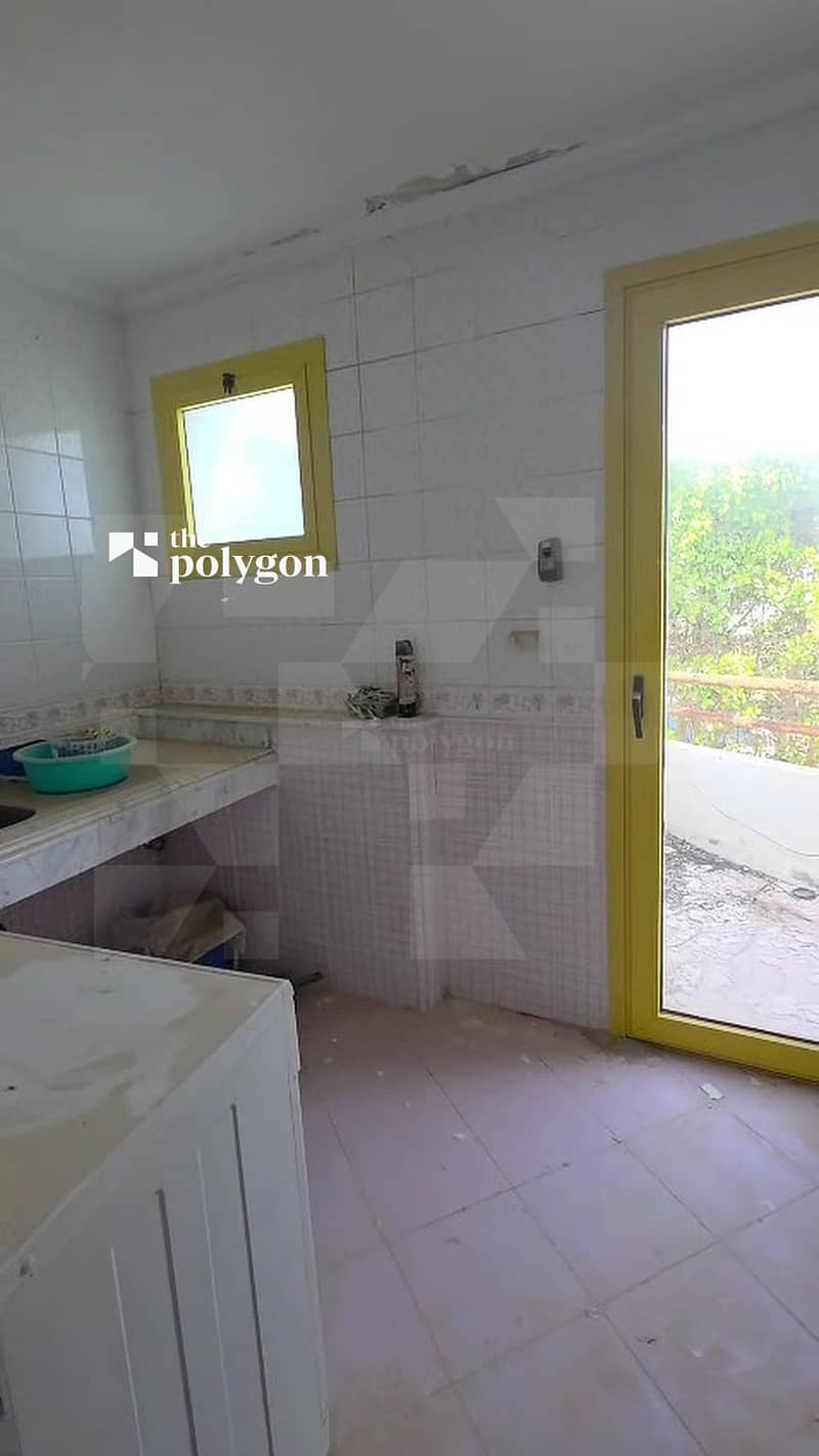 8 09_kitchen. jpg
