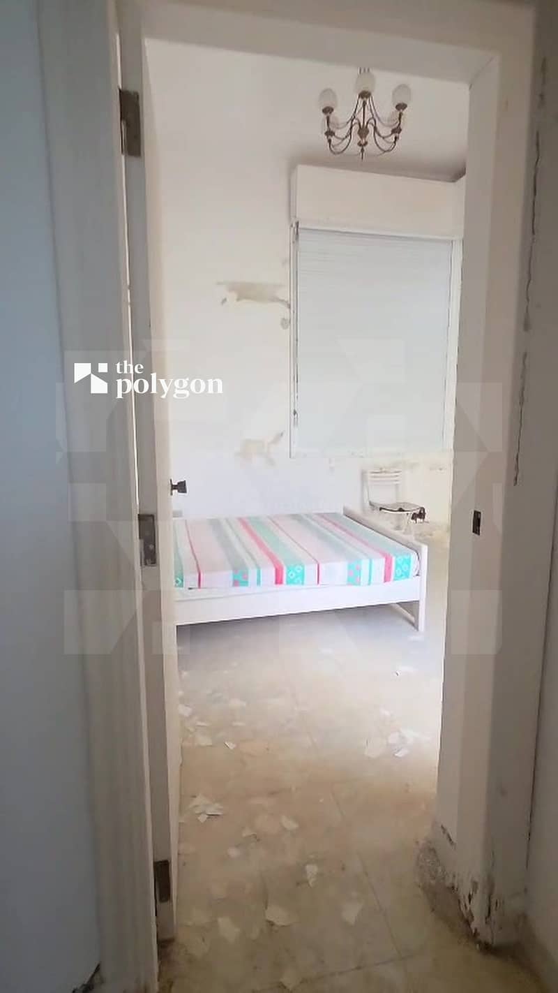 12 13_bedroom_alt. jpg