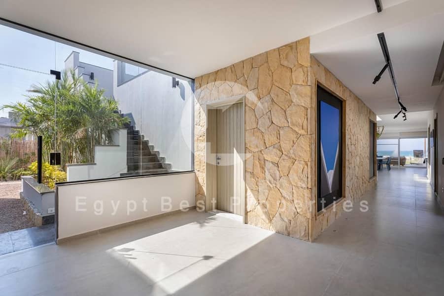 Second Sea Row Standalone Villa Fully Finished & Equipped Over 10 Years Plan At The Med In The Heart Of Ras El-Hekma - Widok 3
