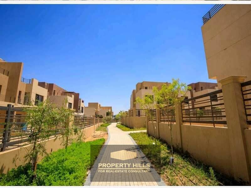 A ready villa for viewing, immediate handover in front of Americana Plaza next to Green 3 and Zayed 2000 with installments. - Mehr