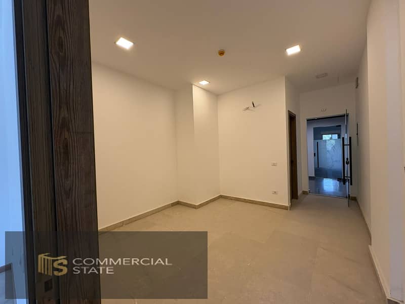 Finished Office at Lake Town 60m for Rent -New Cairo - Bild 5