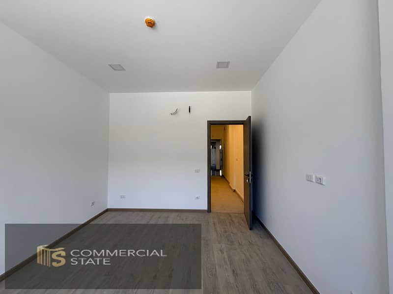 Finished Office at Lake Town 60m for Rent -New Cairo - Fler