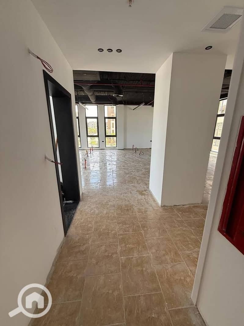Office building for rent in the New Cairo area with a prime location for large companies – další