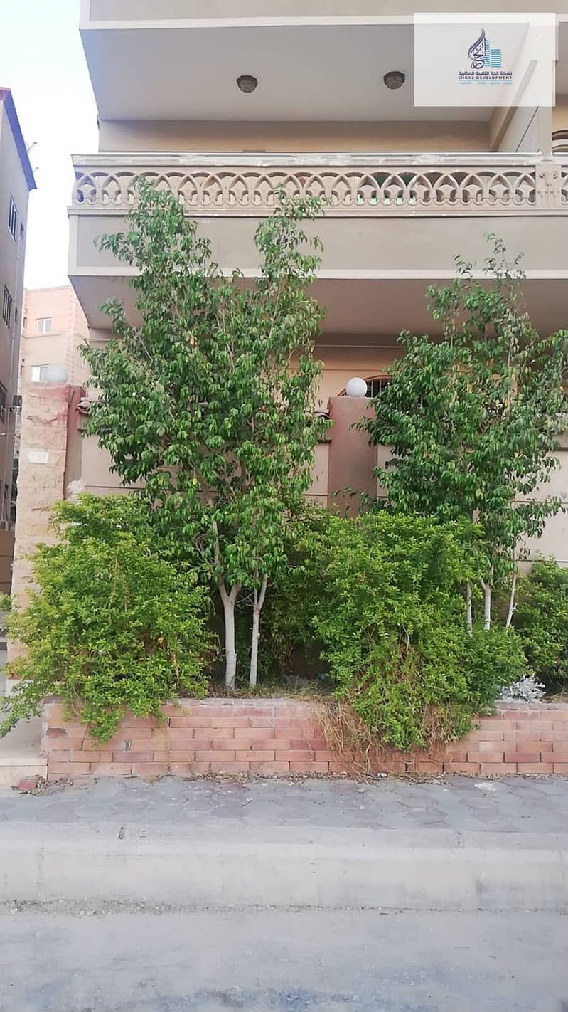 Ground floor apartment of 220m with a private garden - Widok 2