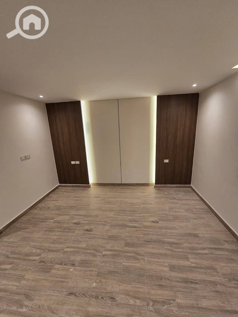 5 1000728533. jpg