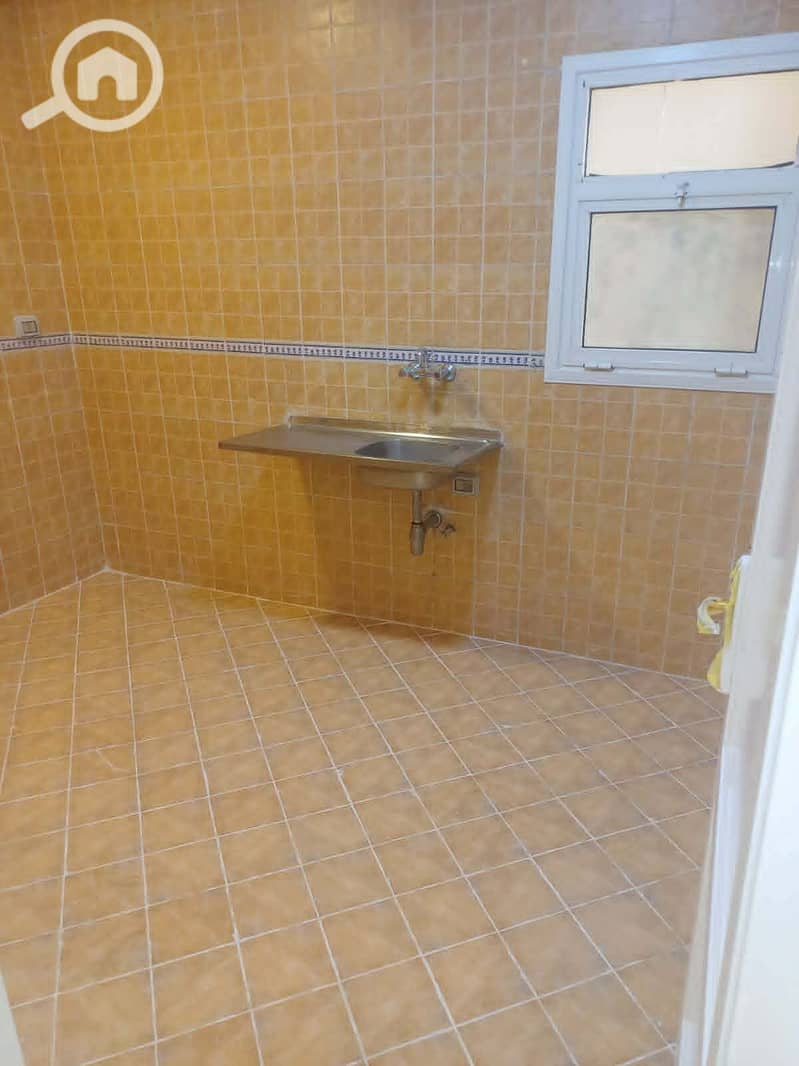 A great opportunity for living or investment in one of the most peaceful and desirable locations in Al Rehab. - Widok 5