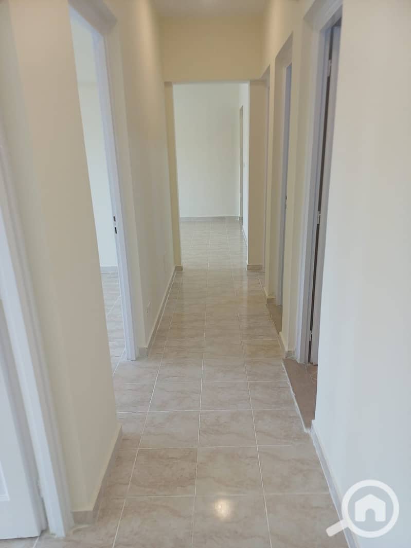 A great opportunity for living or investment in one of the most peaceful and desirable locations in Al Rehab. - Więcej