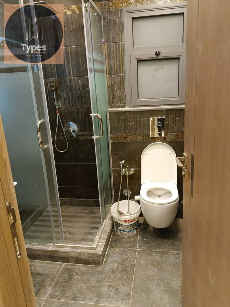 For sale, an apartment with the best level of finishing, immediate receipt with furniture and appliances, 162 meters, third floor and the best direct - Ansicht 5