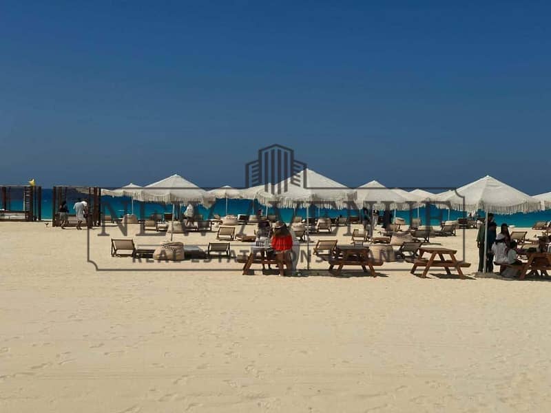 Fully Finished Ground Chalet with Garden for Sale in Solare Ras El Hekma Delivery 2028 - Widok 4