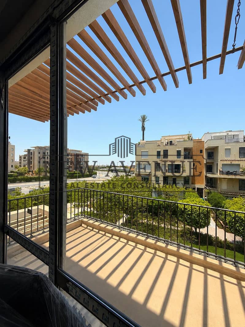 Triplex 283m Roof 80m in Sodic Eastown New Cairo Looking Over Greenery 3 Bedrooms Ready to Move Core and Shell - Ansicht 3
