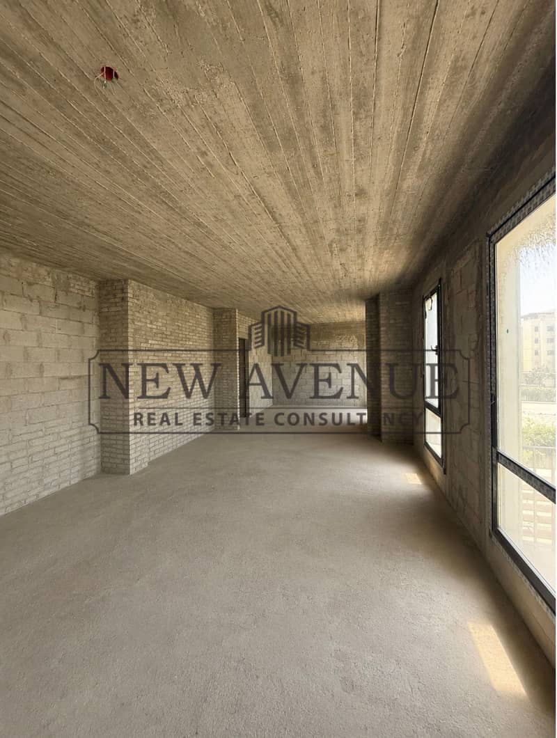 Triplex 283m Roof 80m in Sodic Eastown New Cairo Looking Over Greenery 3 Bedrooms Ready to Move Core and Shell - Ansicht 4