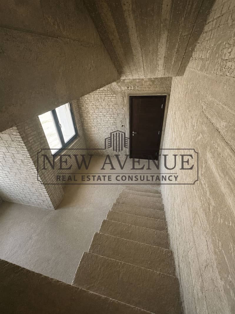 Triplex 283m Roof 80m in Sodic Eastown New Cairo Looking Over Greenery 3 Bedrooms Ready to Move Core and Shell - Ansicht 6