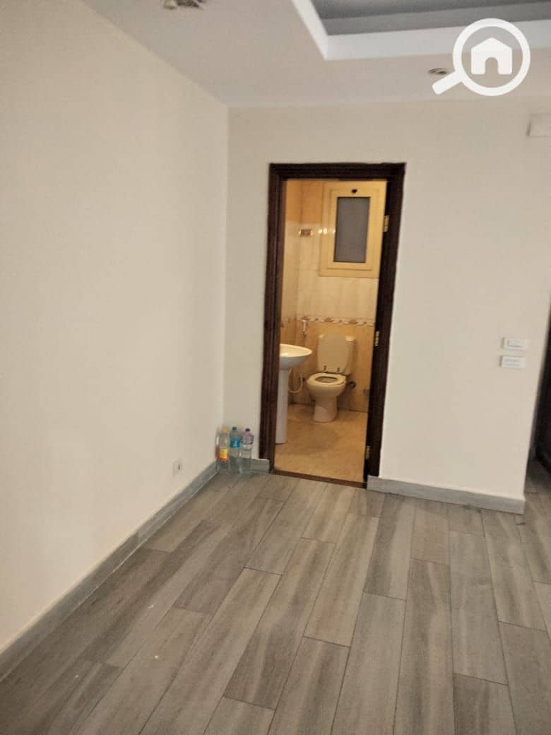 200 sqm office on the first floor, administrative. - Widok 3