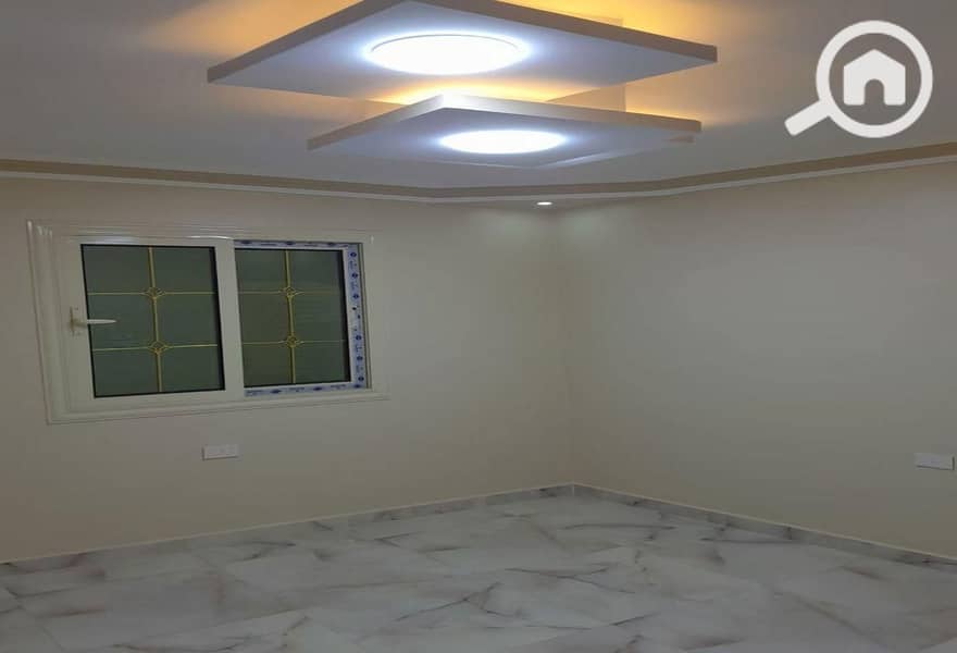 140sqm apartment, 14th floor, not the top floor, building with 2 elevators, close to the main road, next to all services. – pohled 5