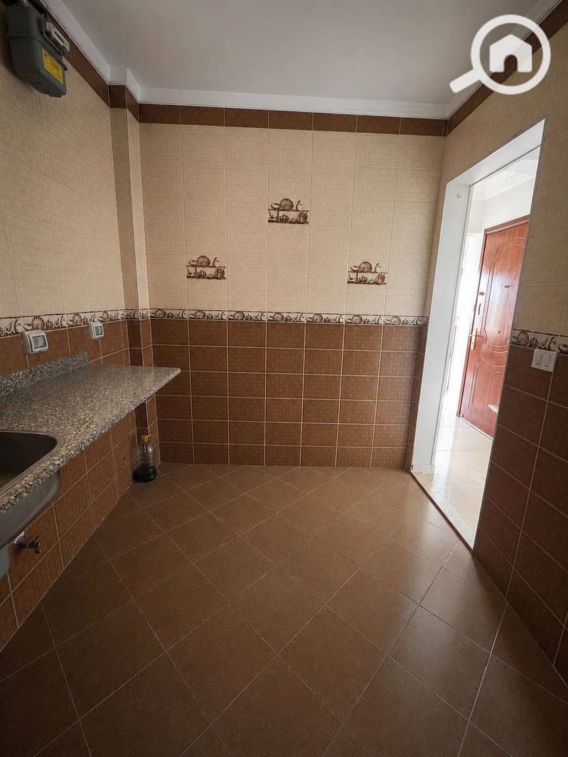 Apartment for Sale – Prime Location Near Gate 17 & Othman Bin Affan School - Ansicht 5