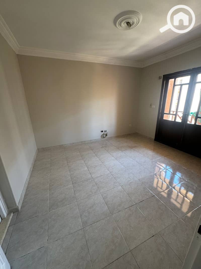 Apartment for sale open view overlooking garden and villas North facing ready to move in great deal Typical floor with elevator 160m in Al Rehab 1 - Widok 4